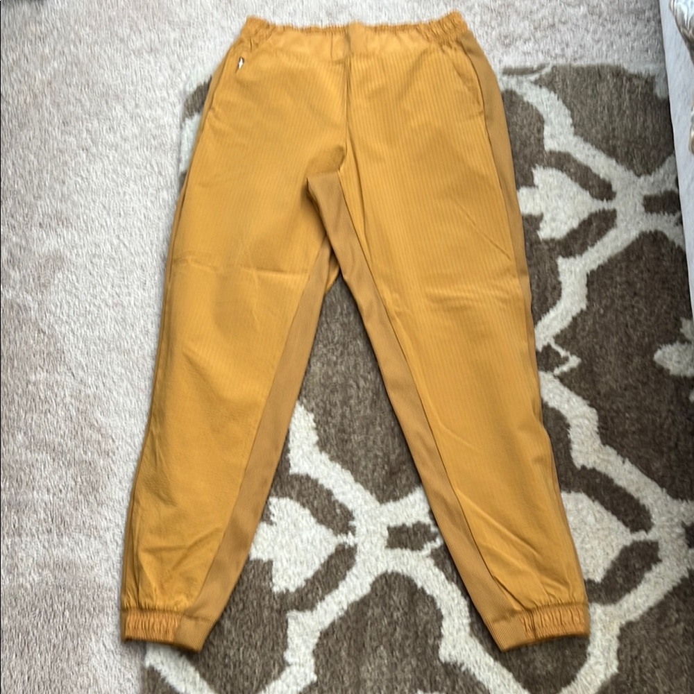 Athleta jogger pants
